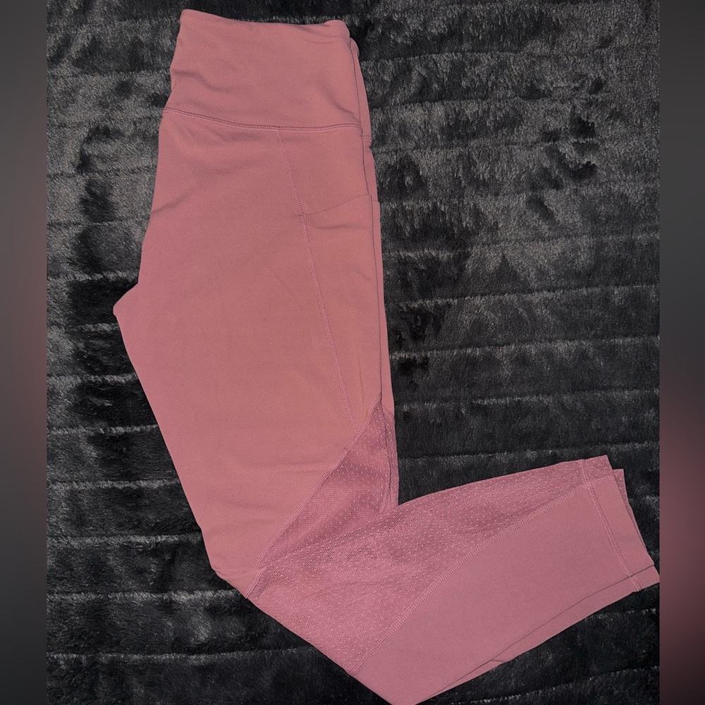 Athleta Salutation Stash Leggings